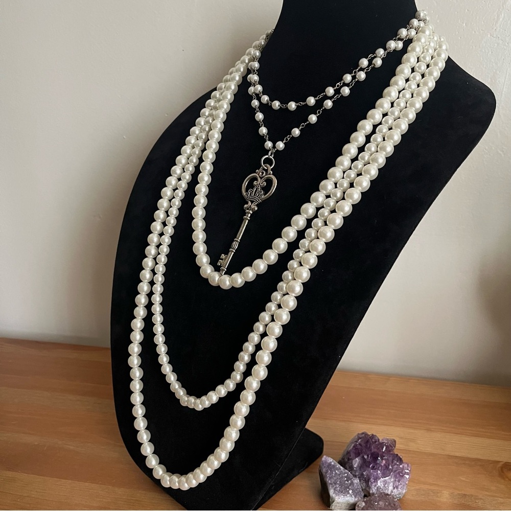 📌SOLD📌White Pearl Multi-Strand Necklace with Key Pendant. Set of 2. - Womens' - Picture 4 of 12